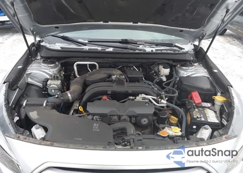 2018 Subaru Legacy 2.5I z USA, uszkodzony, nr VIN 4S3BNAB65J3044920